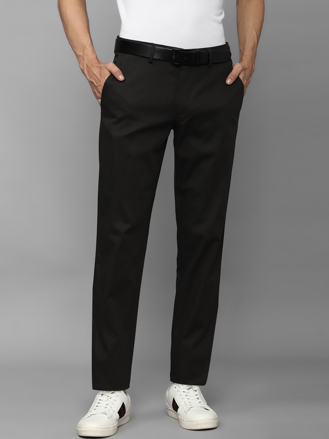 

Louis Philippe Sport Solid Regular Fit Mid-Rise Formal Trousers, Black