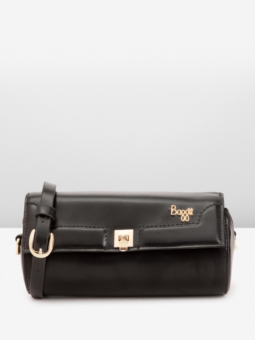 

Baggit Women Solid Box Clutch, Black