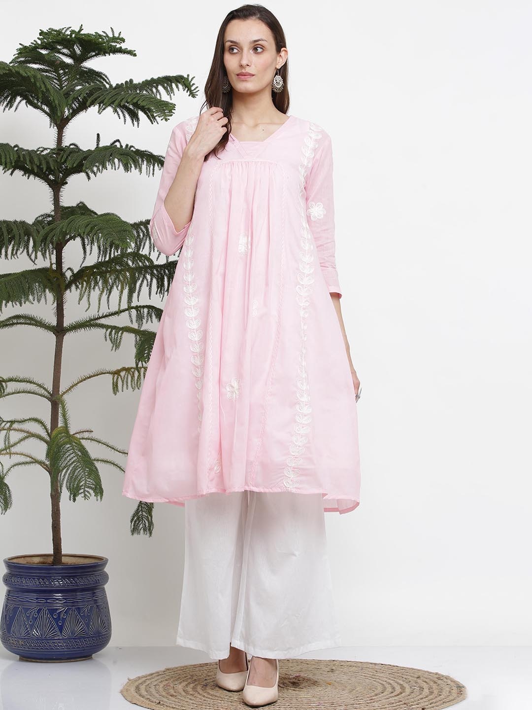 

KAANCHIE NANGGIA Embroidered V-Neck Pure Silk A-Line Kurta With Palazzo, Pink