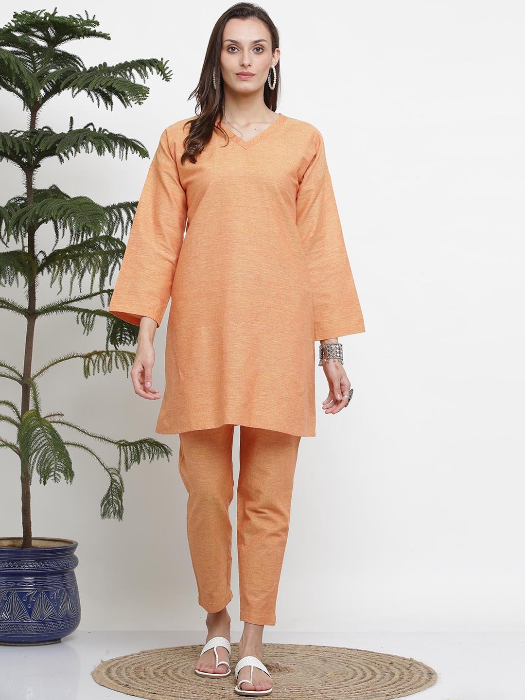 

KAANCHIE NANGGIA Straight Kurta With Trouser, Pink