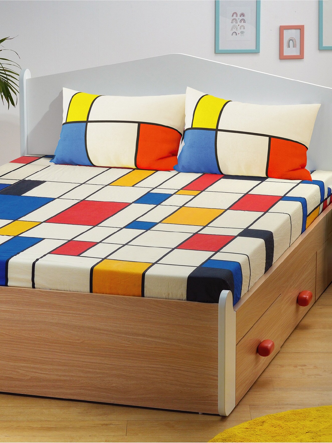 

Smartsters White & Blue Geometric Cotton 180 TC Queen Bedsheet With 2 Pillow Covers
