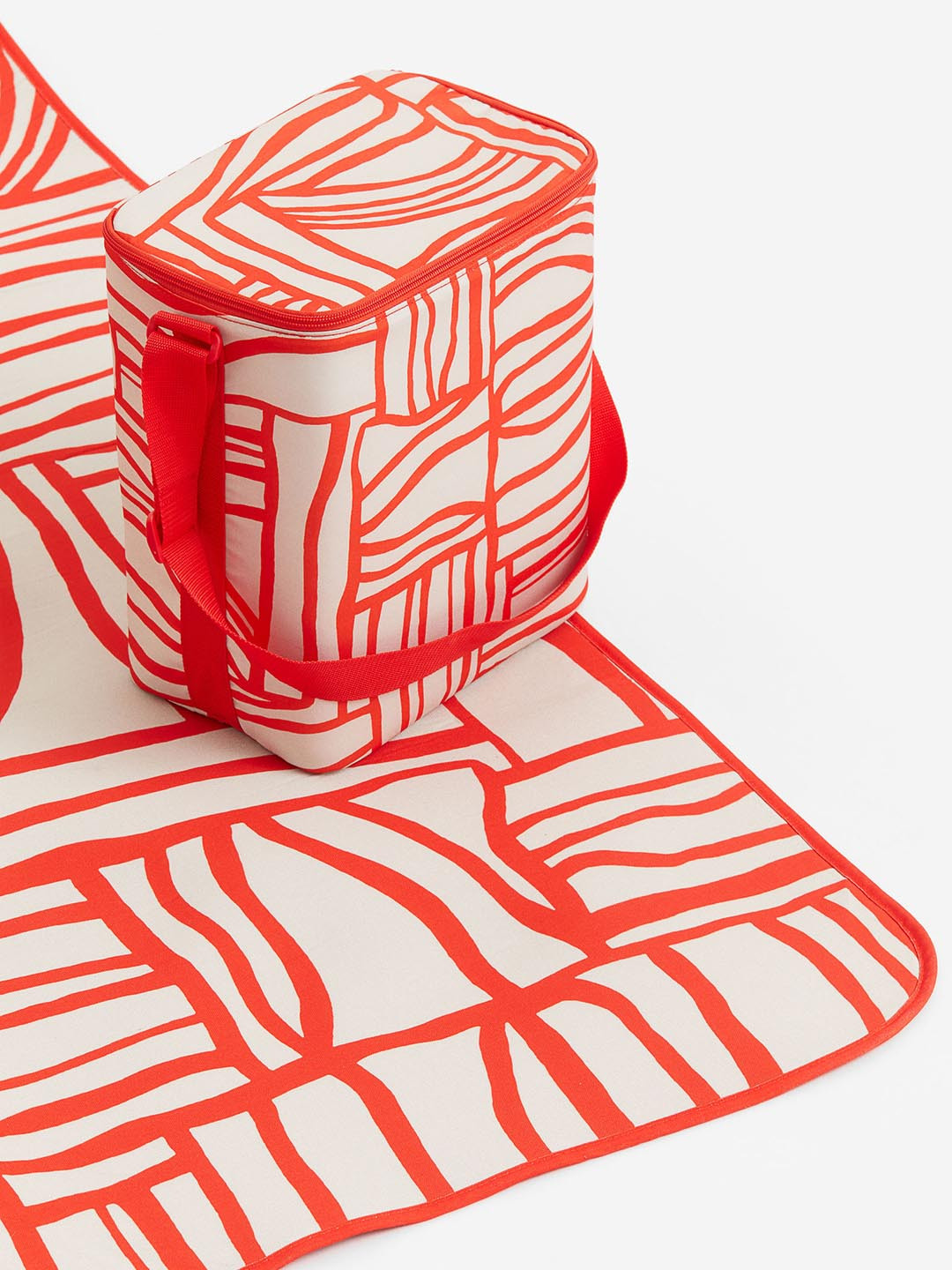 

H&M Red & White Cool Bag With A Shoulder Strap