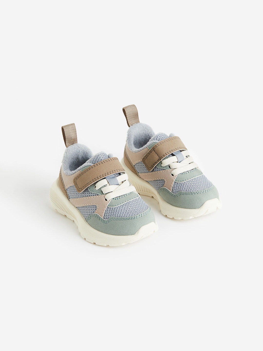 

H&M Boys Lightweight-Sole Trainers, Green