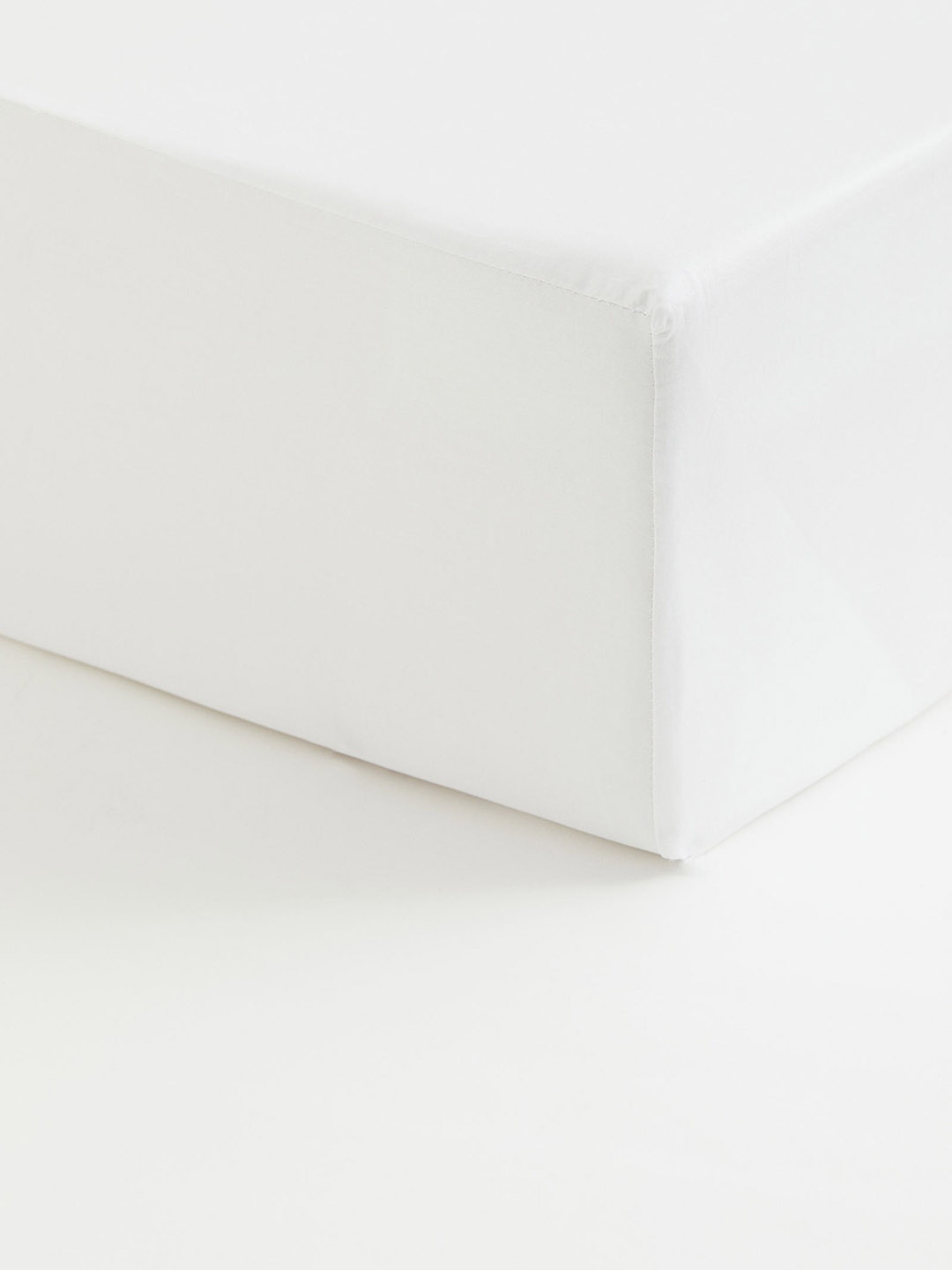

H&M White Fitted Cotton Sateen Sheet