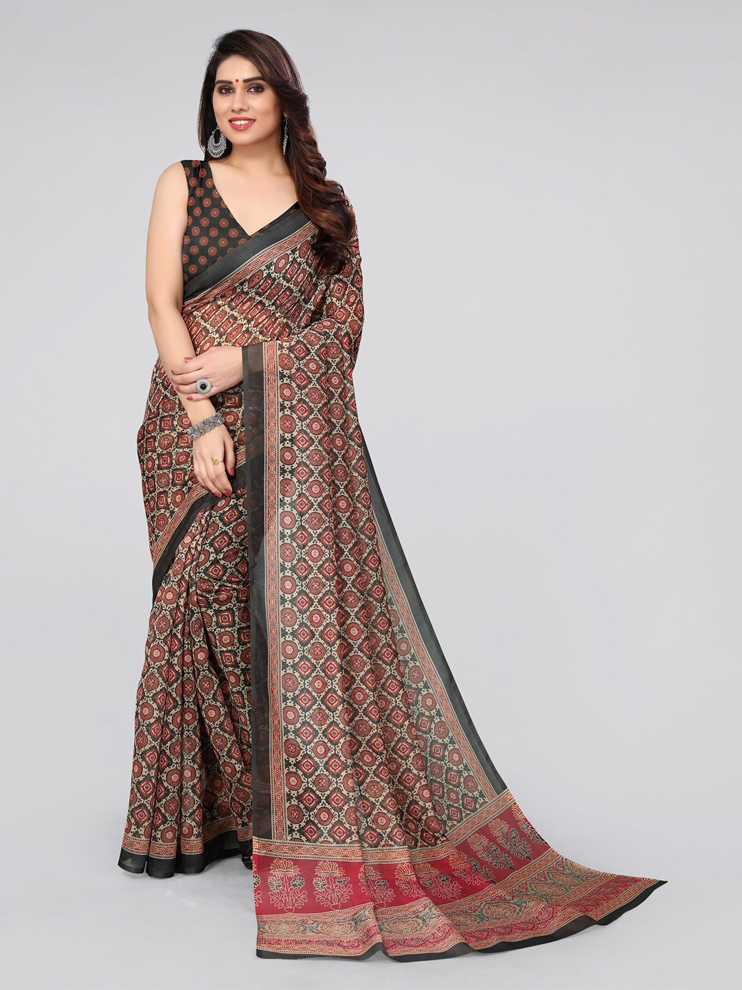 

MIRCHI FASHION Ethnic Motifs Printed Saree, Grey