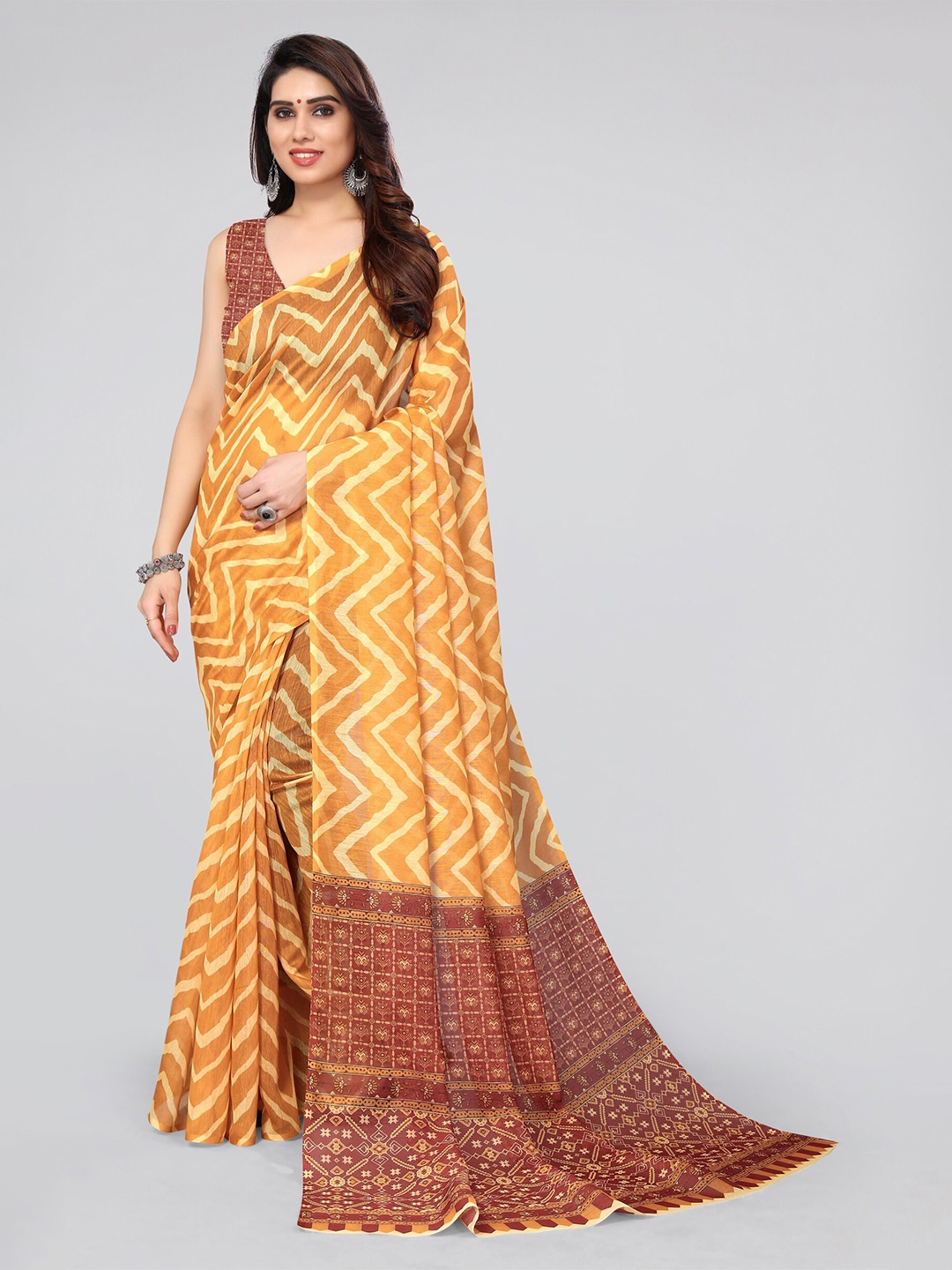 

MIRCHI FASHION Chevron Printed Saree, Yellow