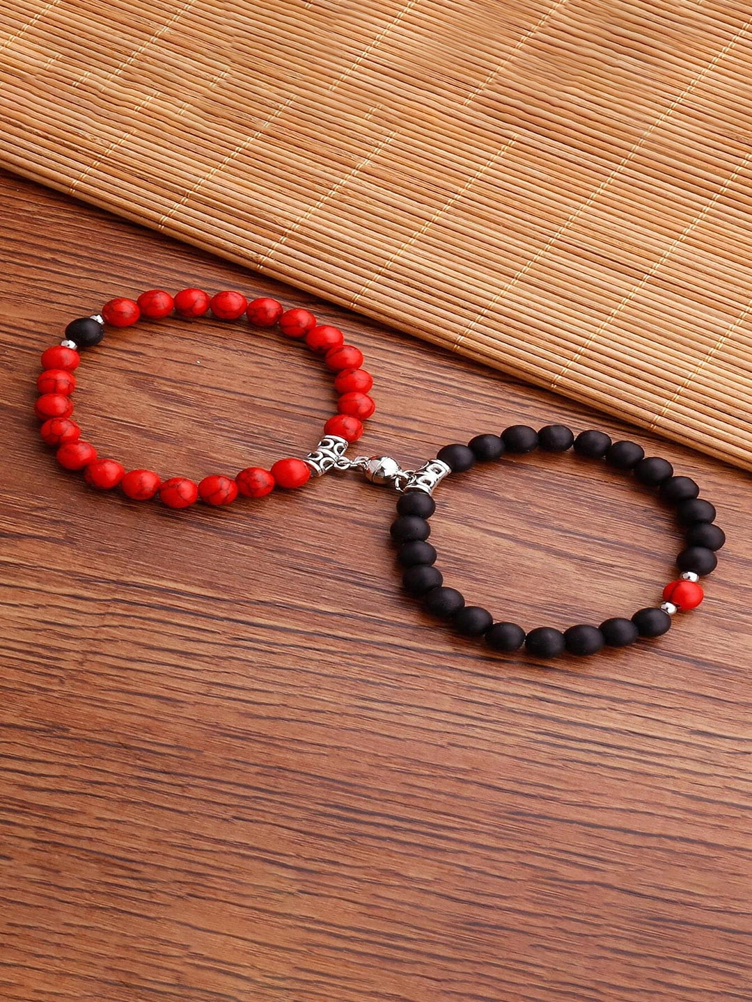 

Fashion Frill Magnetic Beads Couple Bracelet, Red