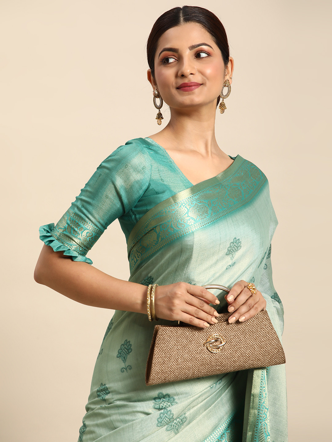 

Mitera Ethnic Motifs Printed Saree, Turquoise blue