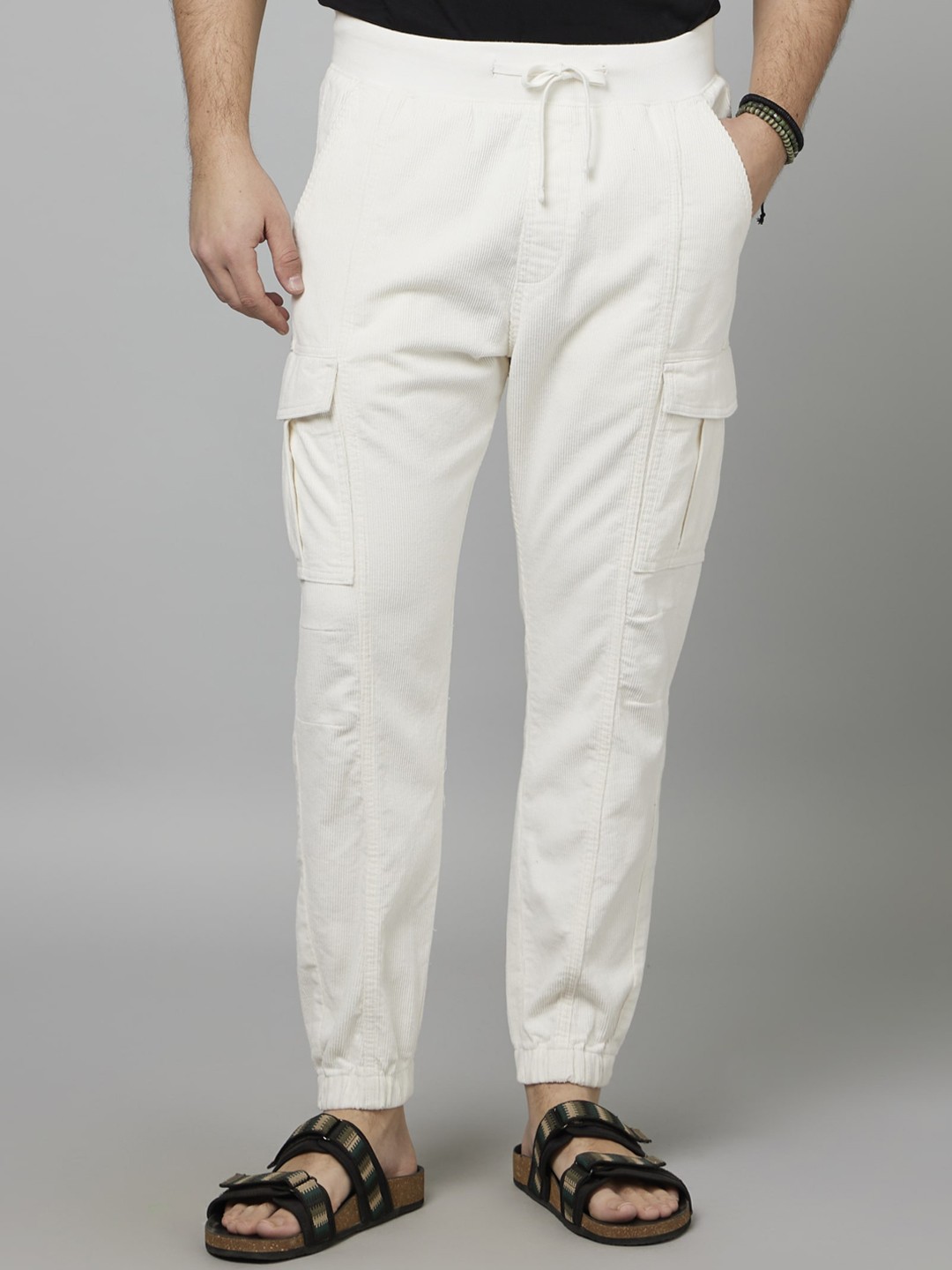 

Celio Men Mid-Rise Cotton Joggers, Off white