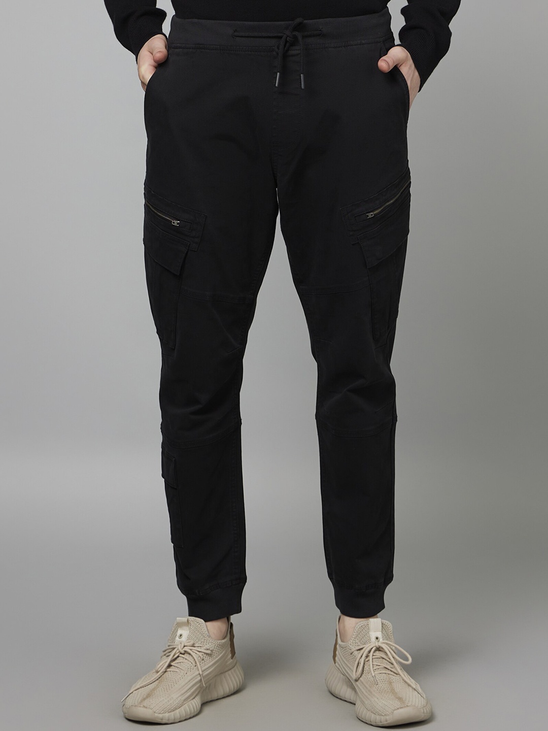 

Celio Men Mid Rise Cotton Cargo Joggers, Black