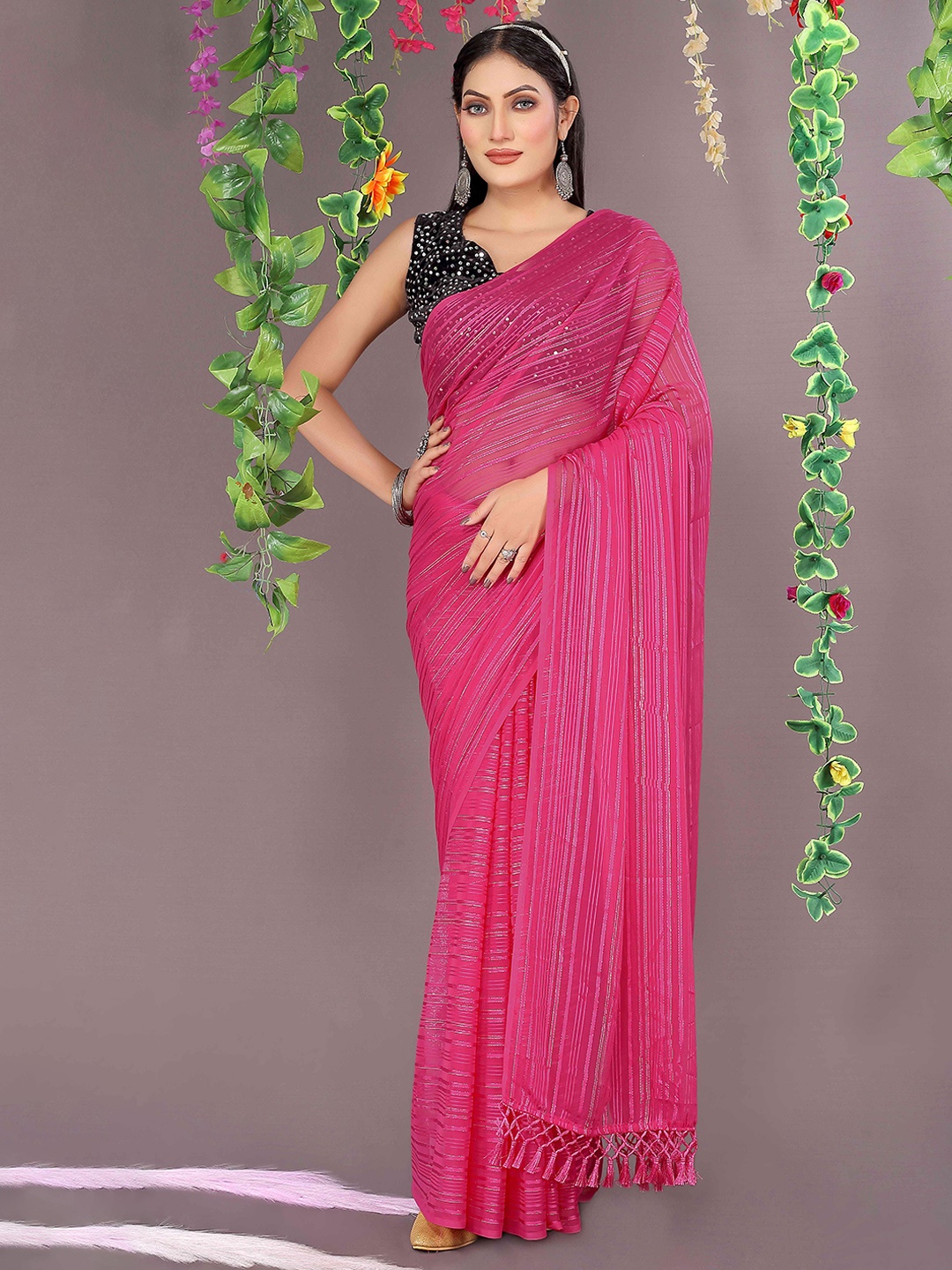 

Florence Woven Design Sequinned Saree, Pink