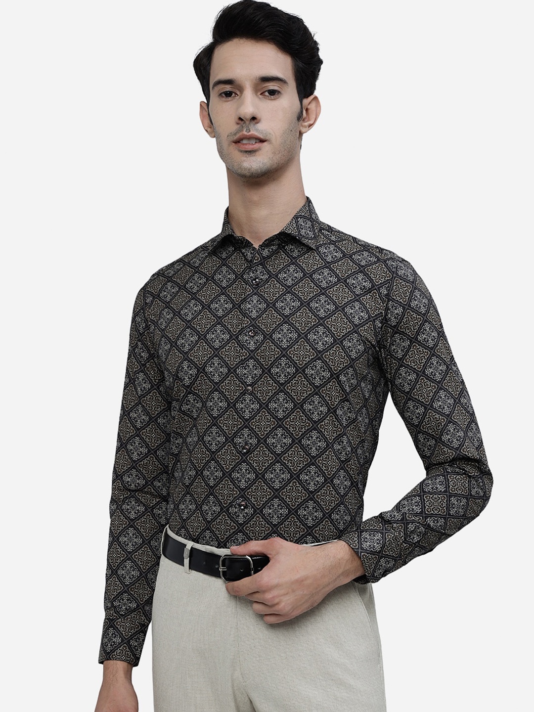 

JB STUDIO Plus Size Ethnic Motifs Printed Slim Fit Denim Pure Cotton Formal Shirt, Black