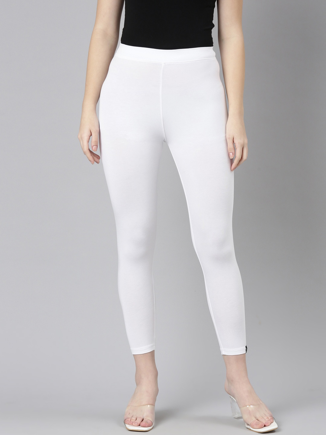 

Twin Birds Women Solid Skinny Fit High Ankle Cropped Leggings, White