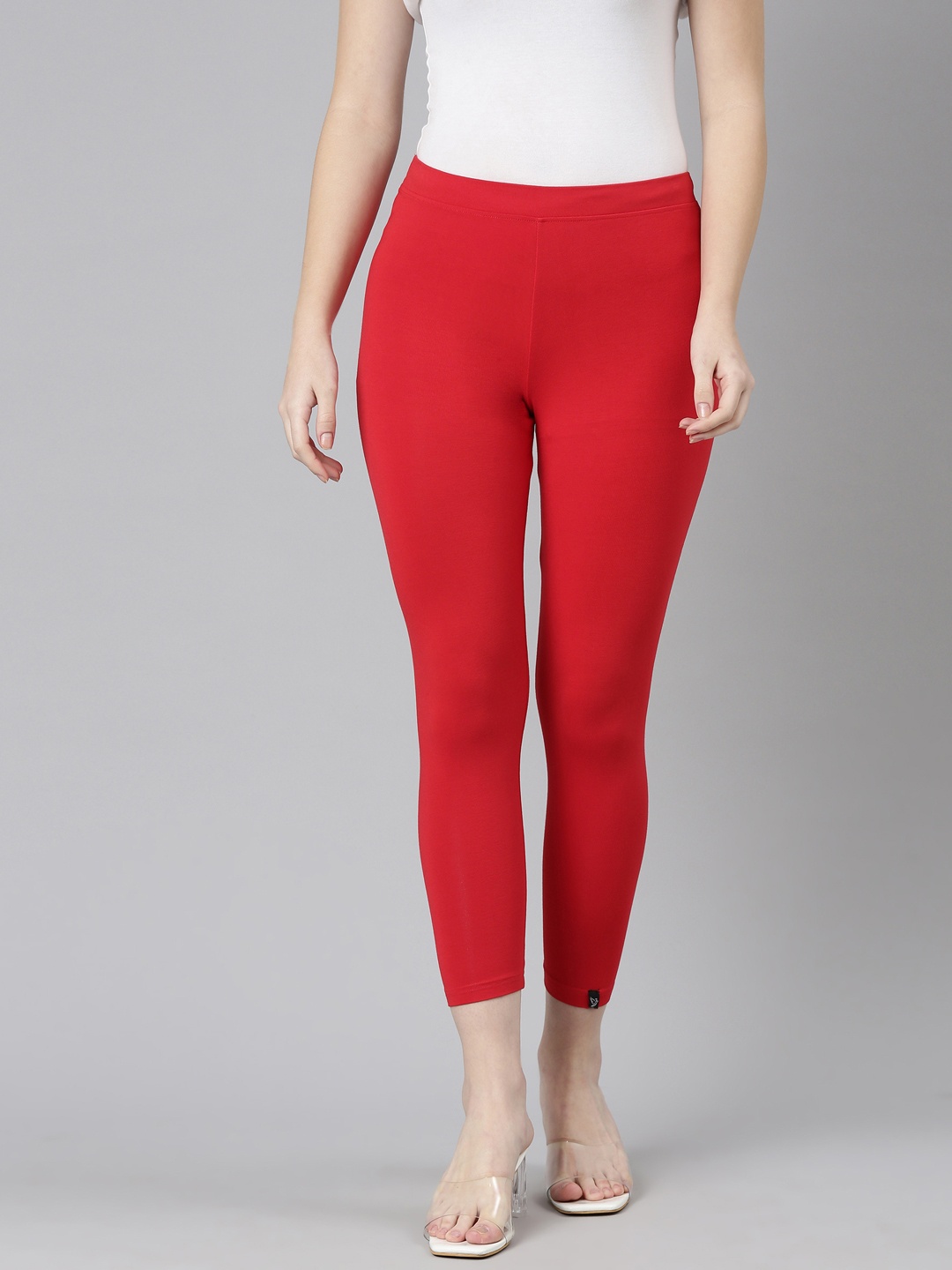 

Twin Birds Women Solid Skinny Fit High Ankle Cropped Leggings, Red