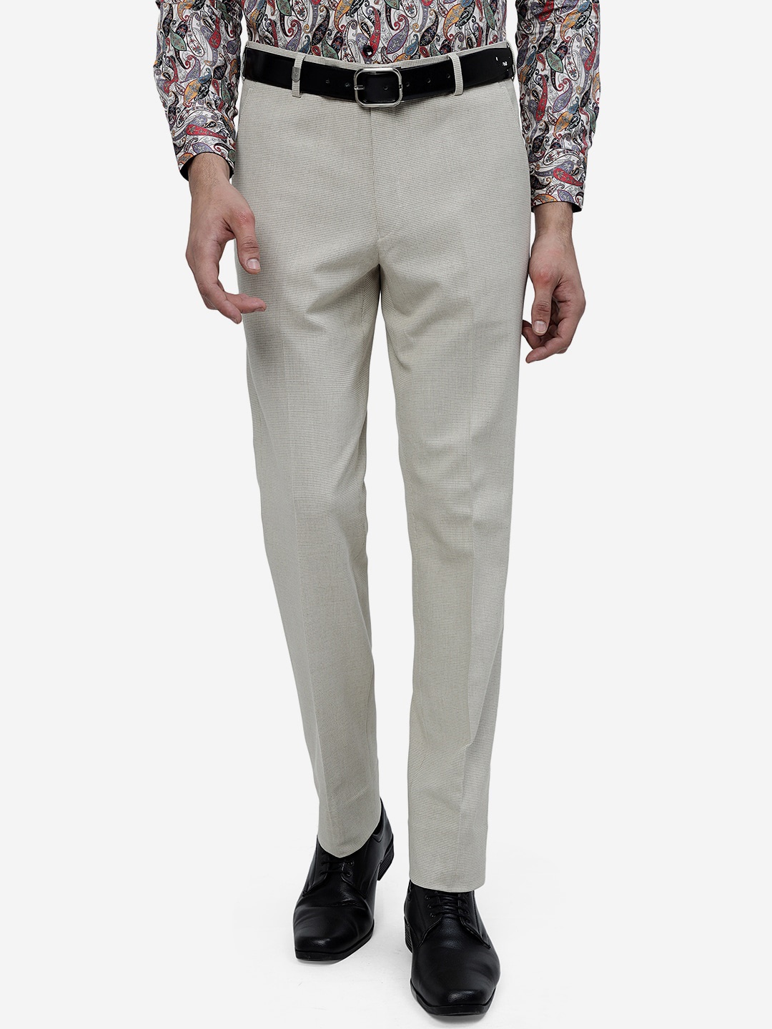 

JB STUDIO Men Slim Mid Rise plain Fit Woven Formal Trousers, Beige