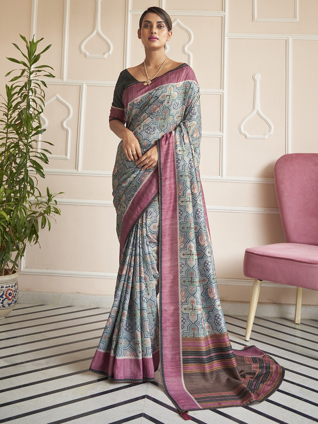 

Anouk Ethnic Motifs Ikat Saree, Grey