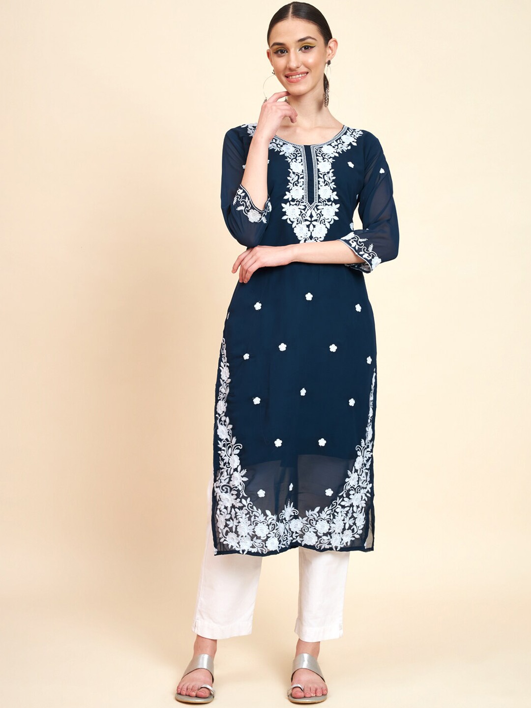 

VAIRAGEE Ethnic Motifs Embroidered Straight Kurta, Teal