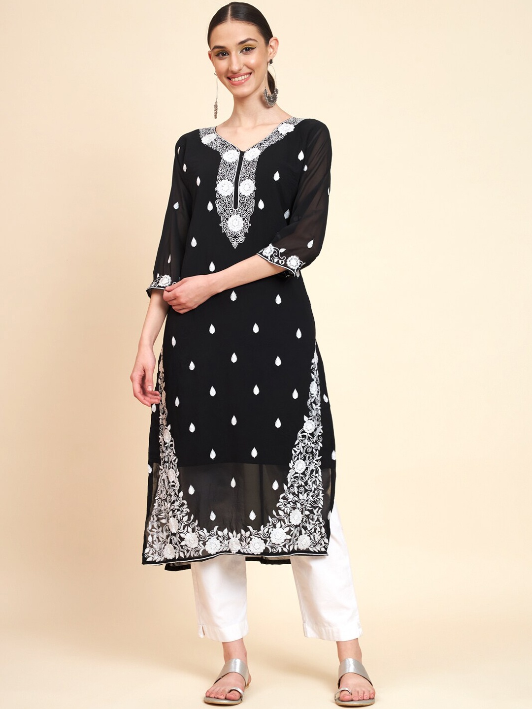 

VAIRAGEE Floral Embroidered Thread Work Georgette Kurta, Black