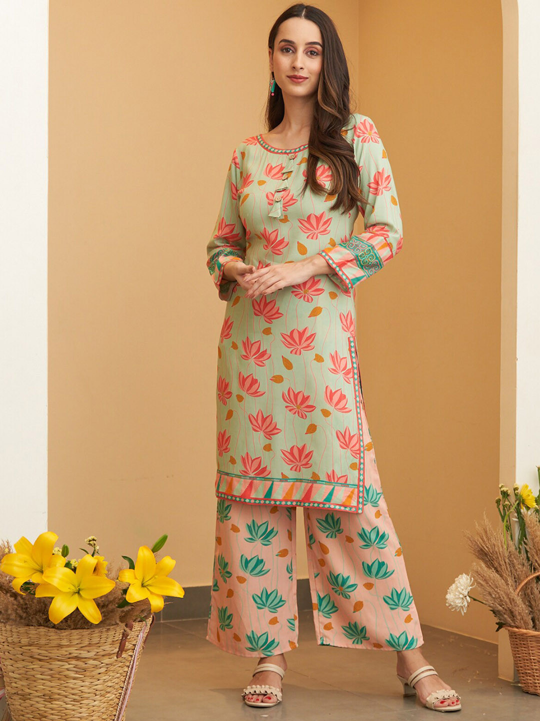 

Rustorange Floral Printed Kurta With Palazzos, Green