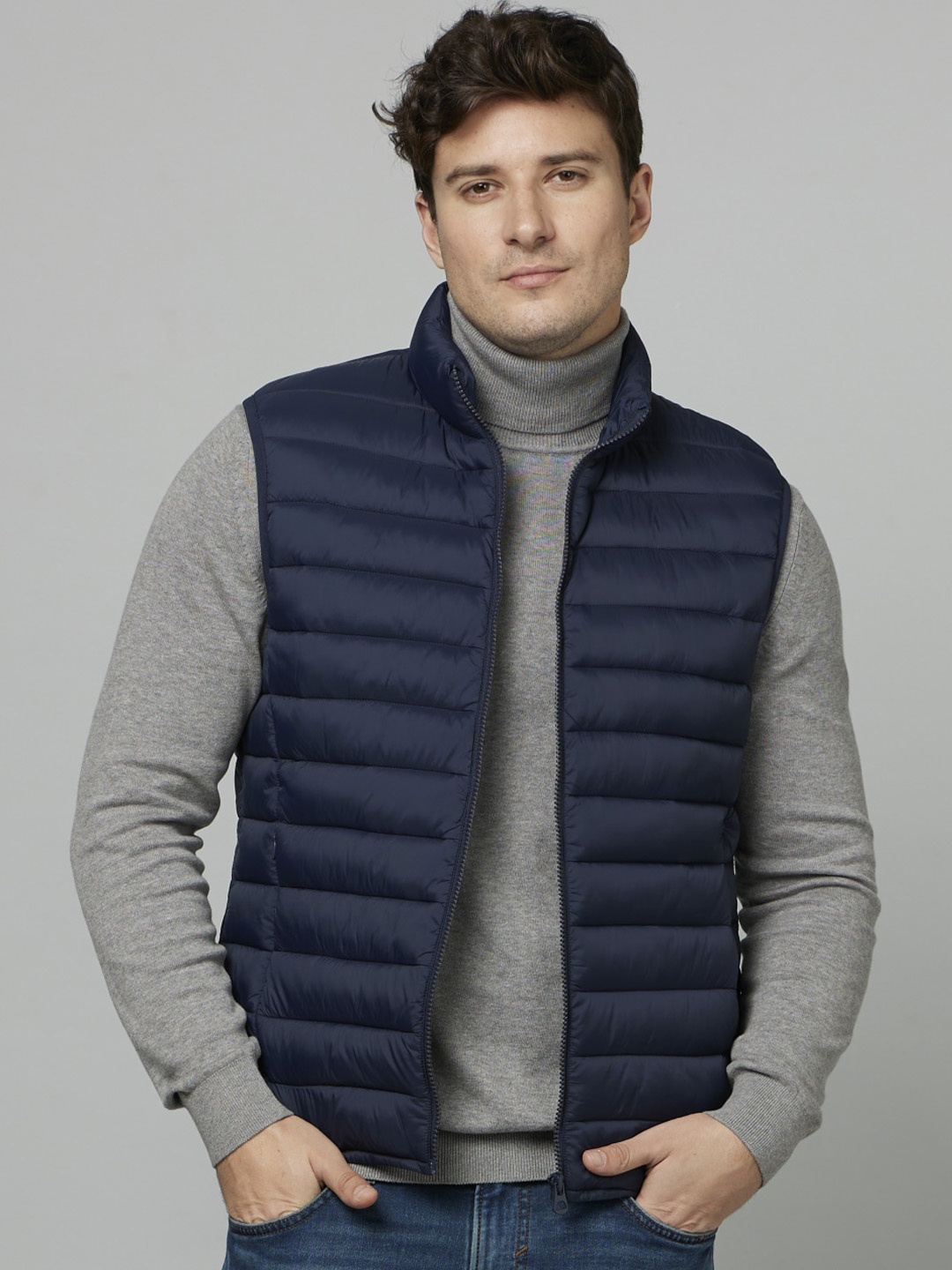 

Celio Sleeveless Stand Collar Puffer Jacket, Navy blue