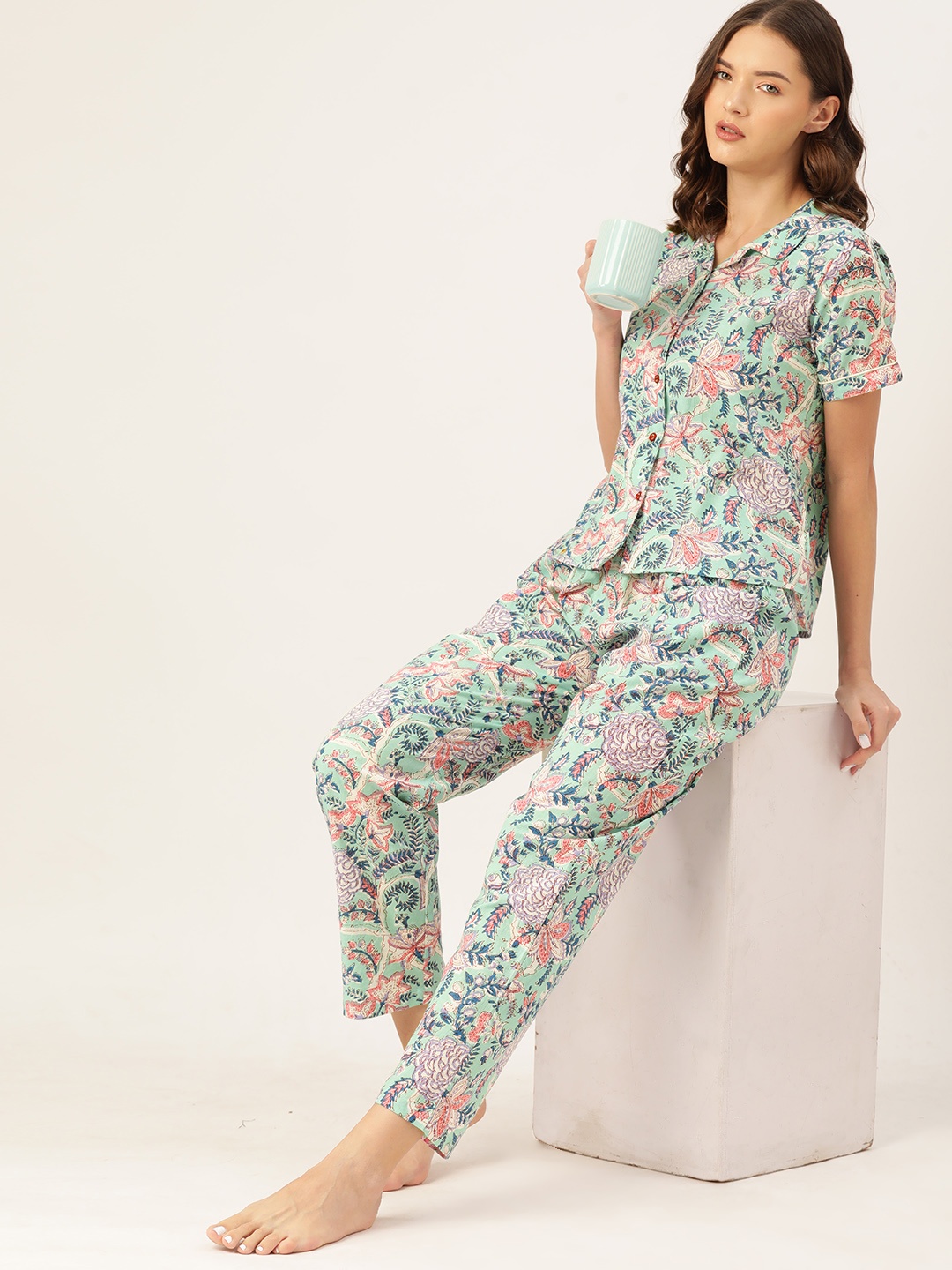 

ETC Women Floral Printed Pure Cotton Night Suit, Sea green