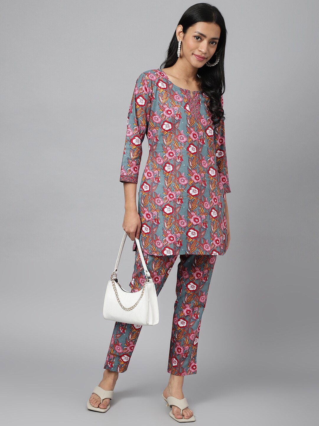 

RATAN Floral Printed Pure Cotton Tunic with Trousers, Olive