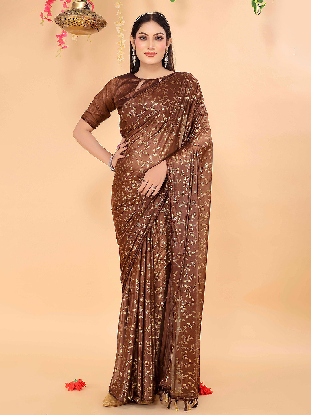 

KALINI Floral Printed Saree With Blouse Piece, Brown