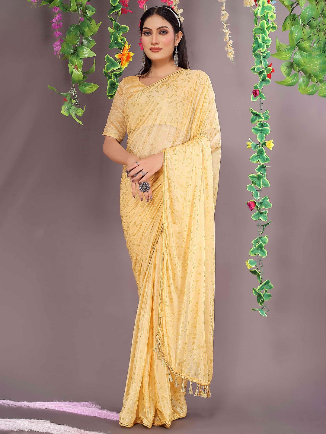 

KALINI Floral Printed Lycra Saree, Beige