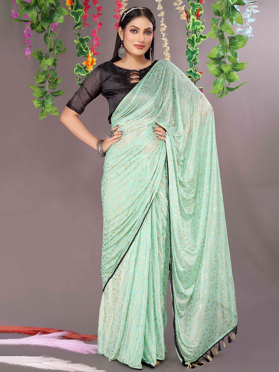 

SAADHVI Floral Print Saree With Blouse Piece, Lime green