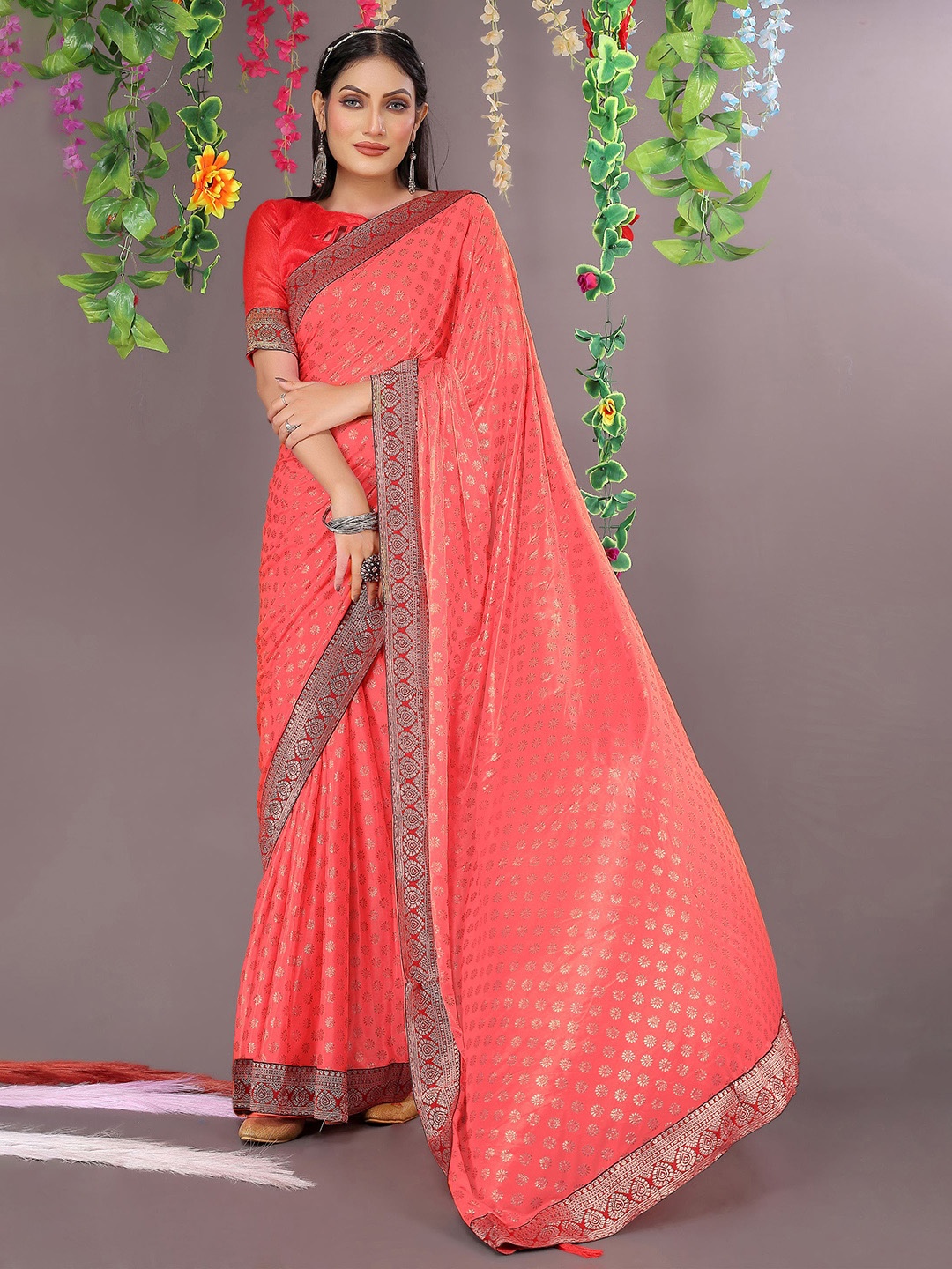 

SAADHVI Floral Printed Zari Saree, Pink