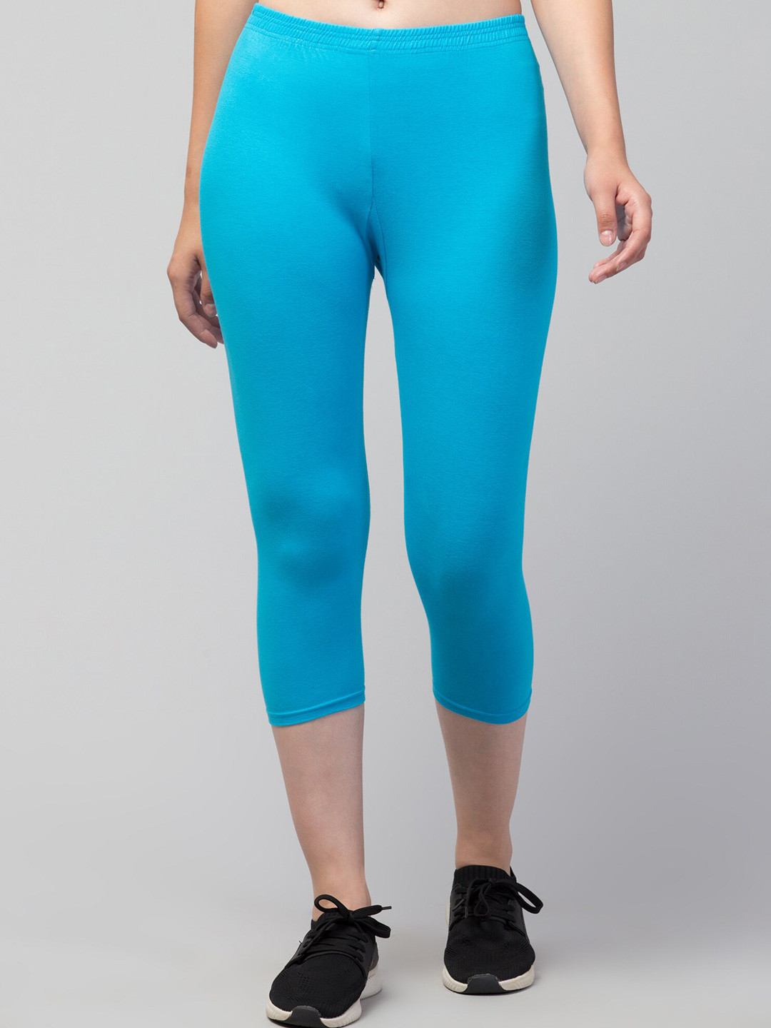

Apraa & Parma Women Skinny Fit Pure Cotton Sports Capris, Blue
