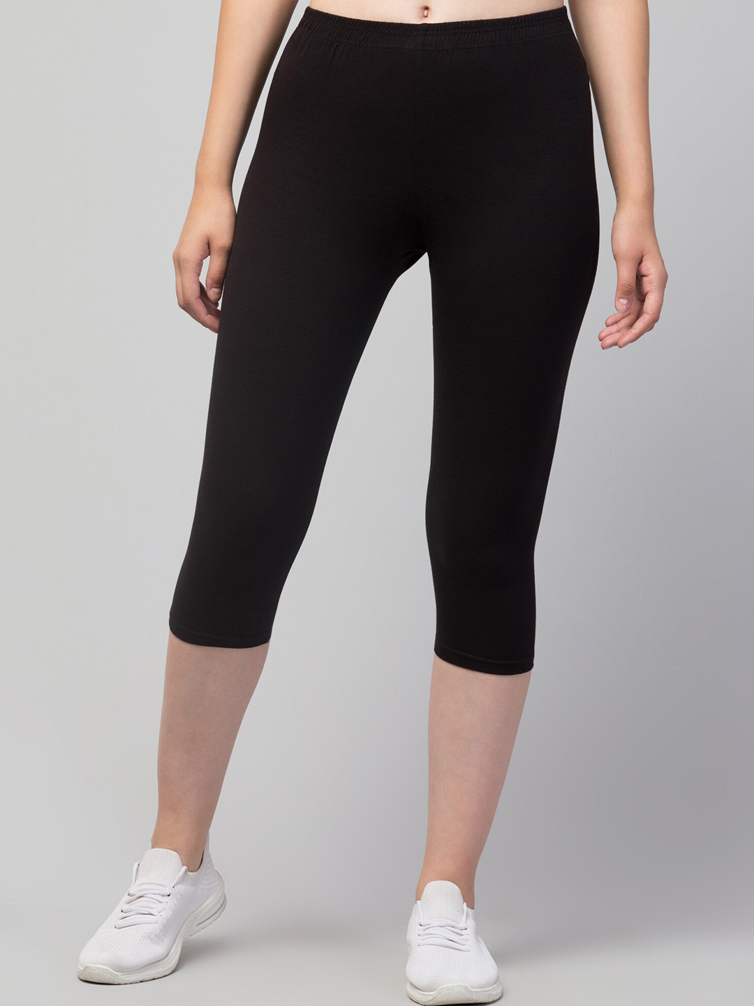 

Apraa & Parma Women Mid-Rise Skinny Fit Cotton Capris, Black