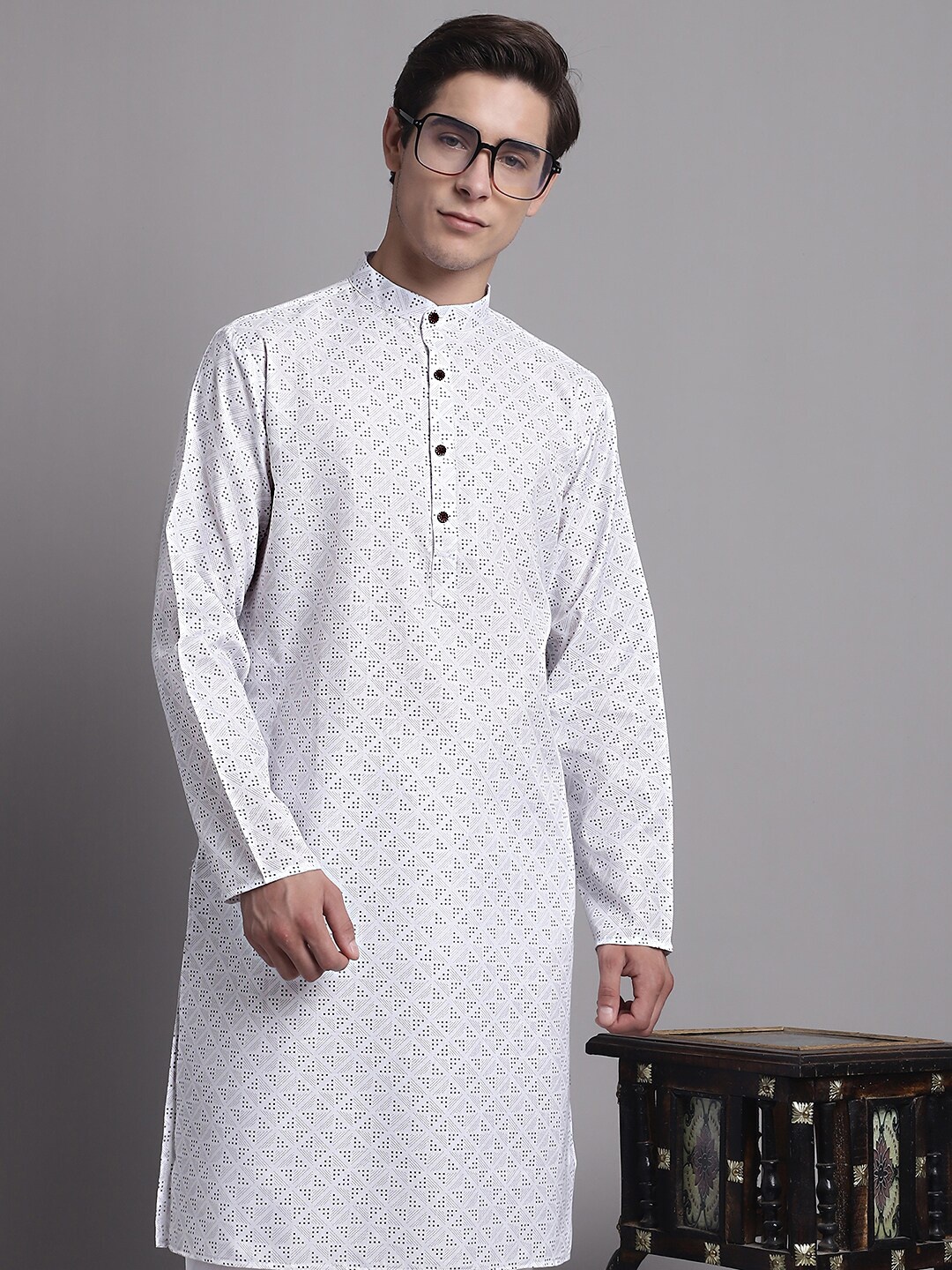 

Jompers Geometric Printed Regular Pure Cotton Kurta with Pyjamas, White