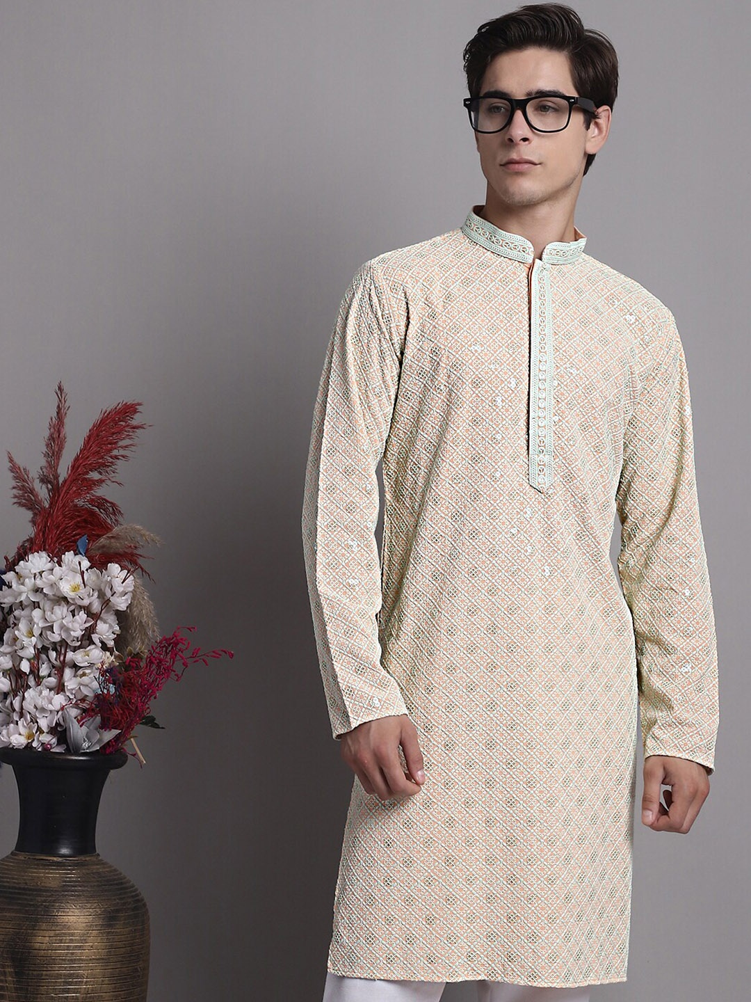 

Jompers Chikankari Embroidered Sequinned Pure Cotton Kurta With Pyjamas, Peach