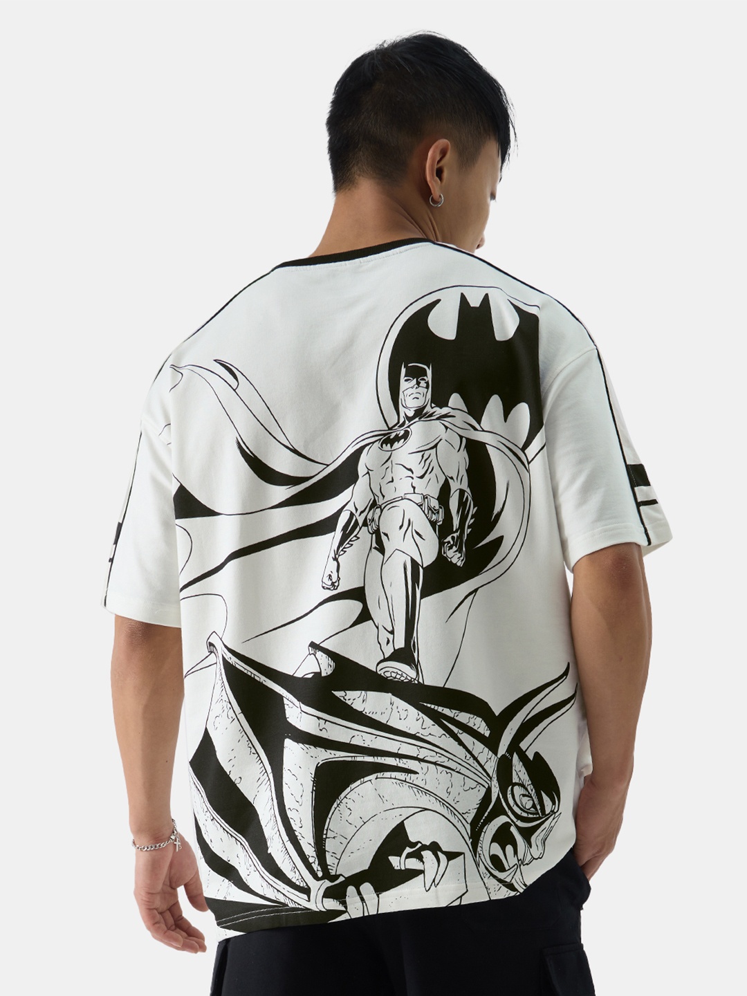 

The Souled Store White Batman Printed Oversized Pure Cotton T-shirt