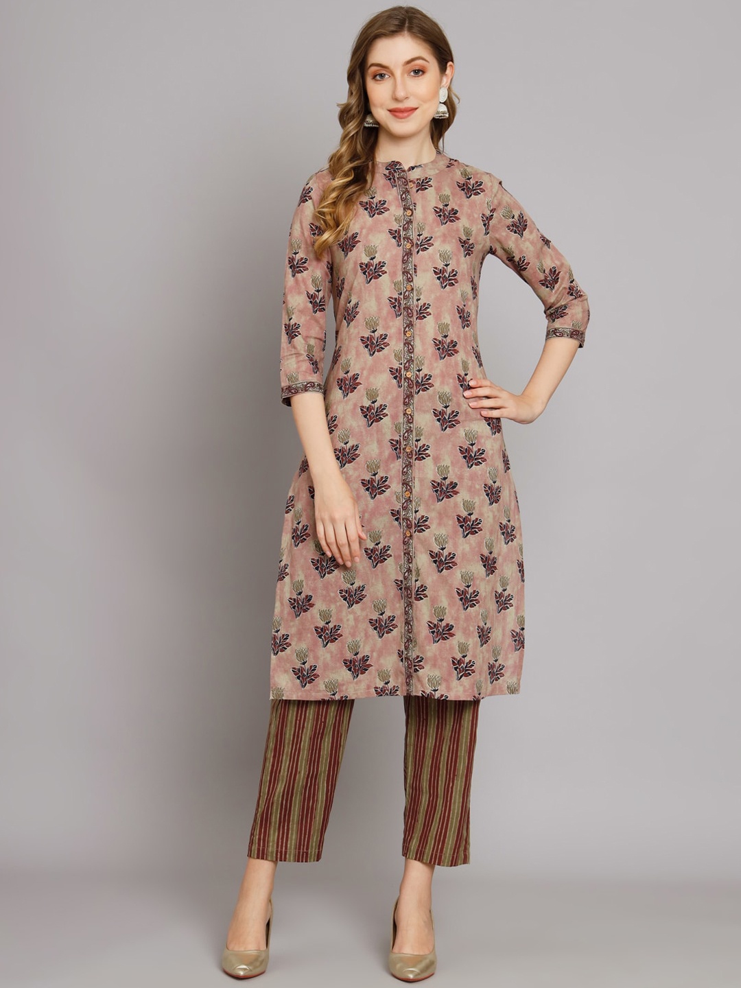 

DECKEDUP Floral Printed Mandarin Collar Kurta With Trousers, Brown