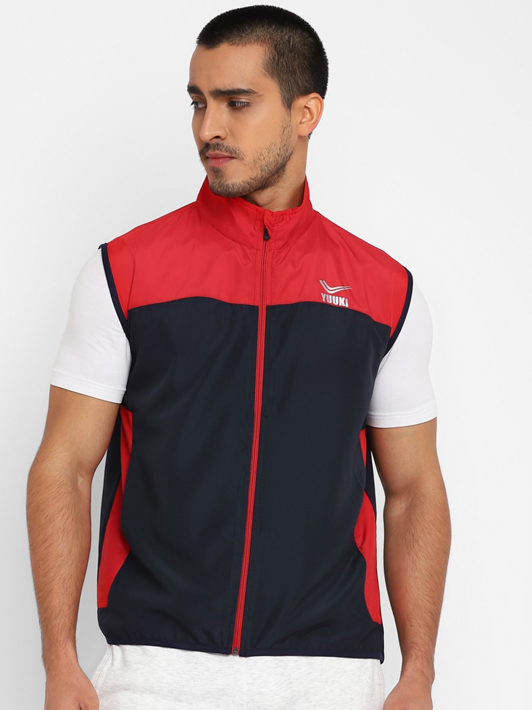 

Yuuki Men Colourblocked Sleeveless Sporty Jacket, Navy blue