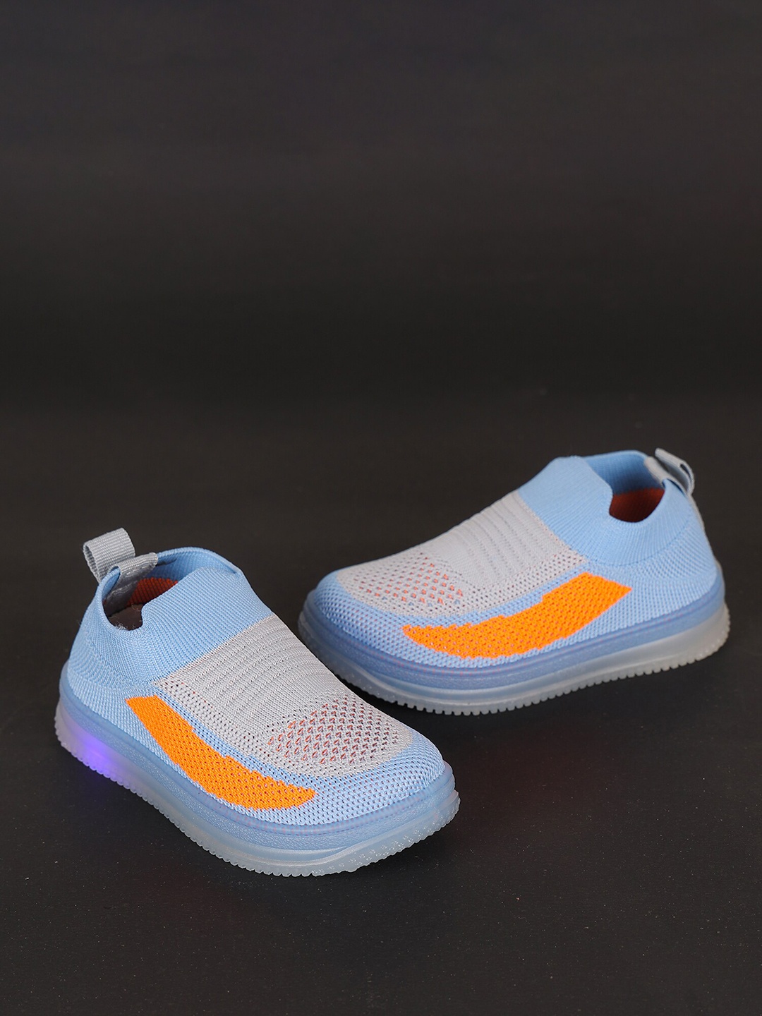 

FEETWELL SHOES Kids Colourblocked LED Slip-On Sneakers, Blue