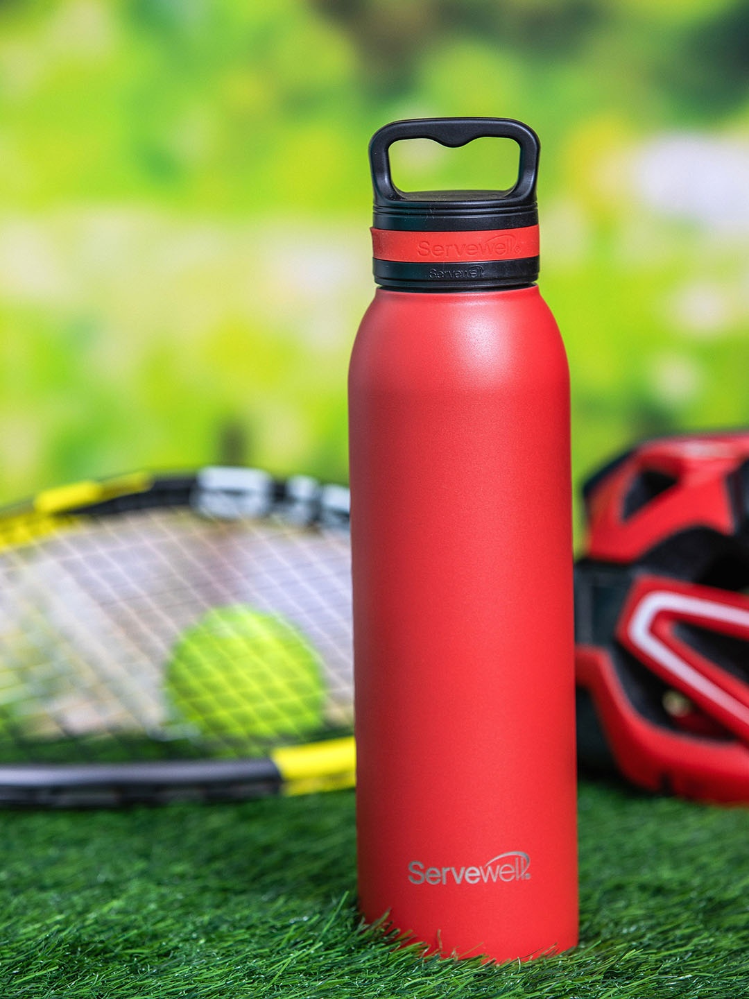

Servewell Oslo Red & Black SS Vacuum Stainless Steel Water Bottle 720 ML