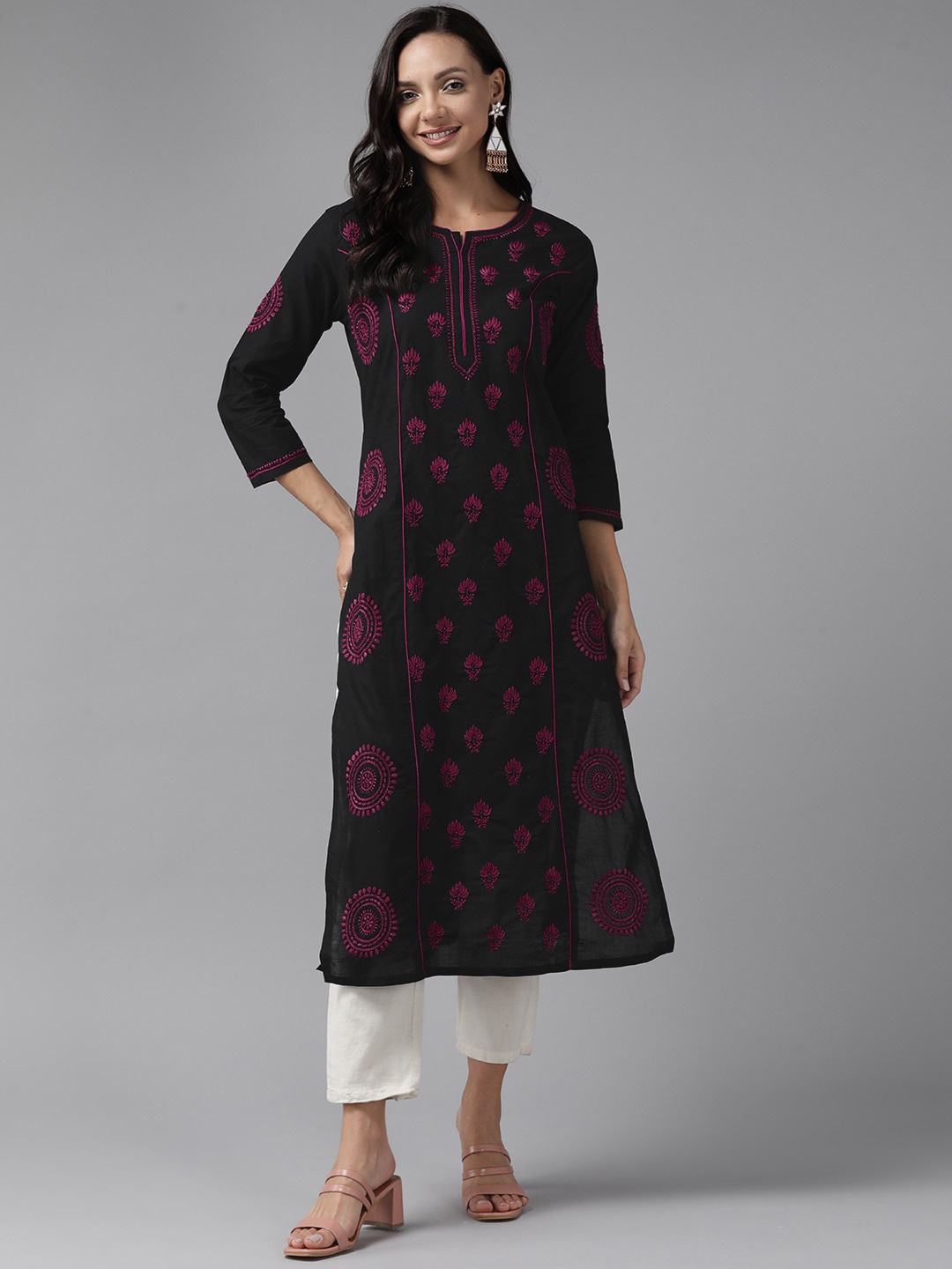 

ADA Ethnic Motifs Embroidered Panelled Notched Neck Kurta, Black