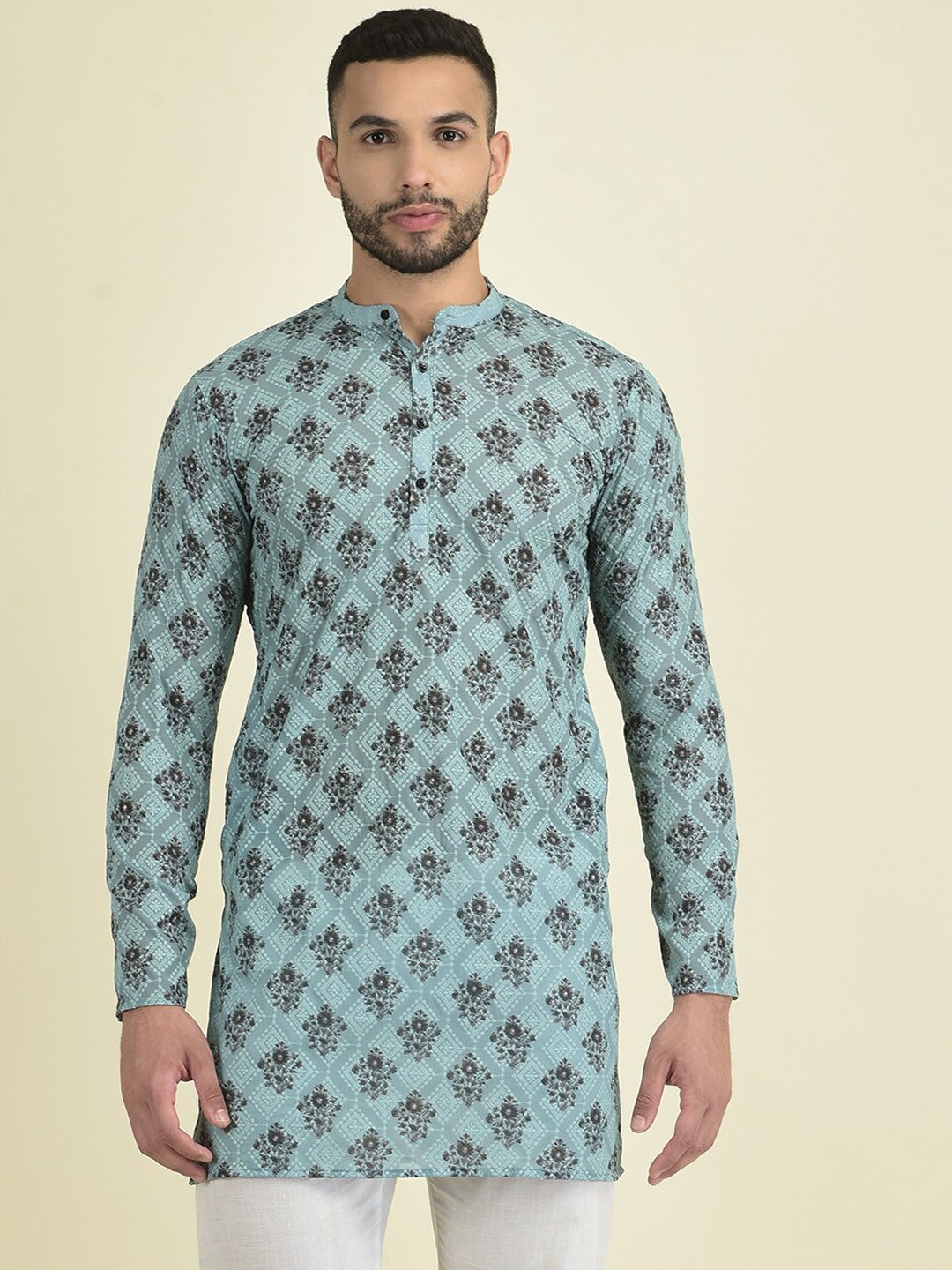 

DEYANN Ethnic Motifs Embroidered Thread Work Mandarin Collar Georgette Kurta, Green