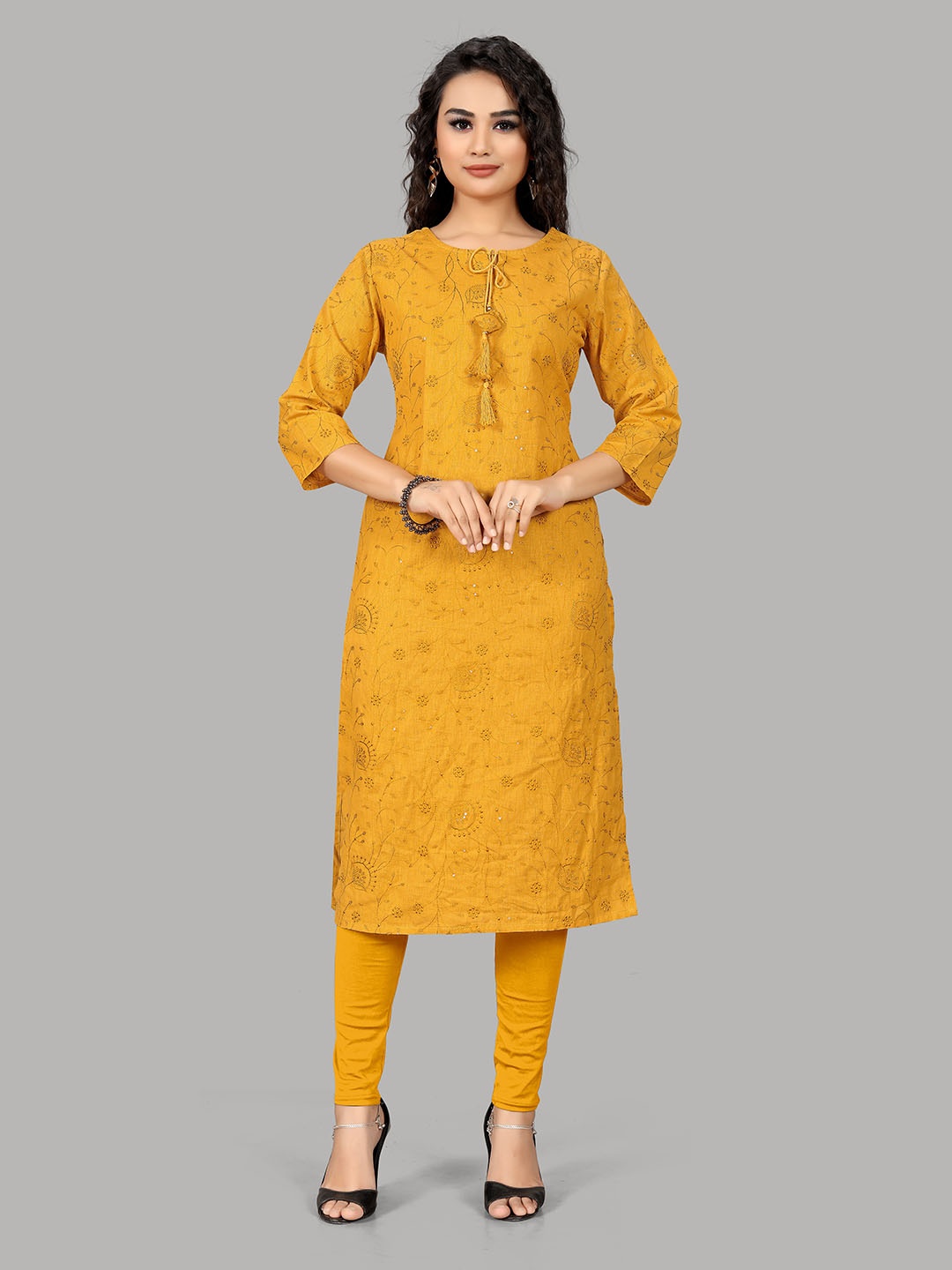 

Indian Women Floral Embroidered Pure Cotton Kurta, Yellow