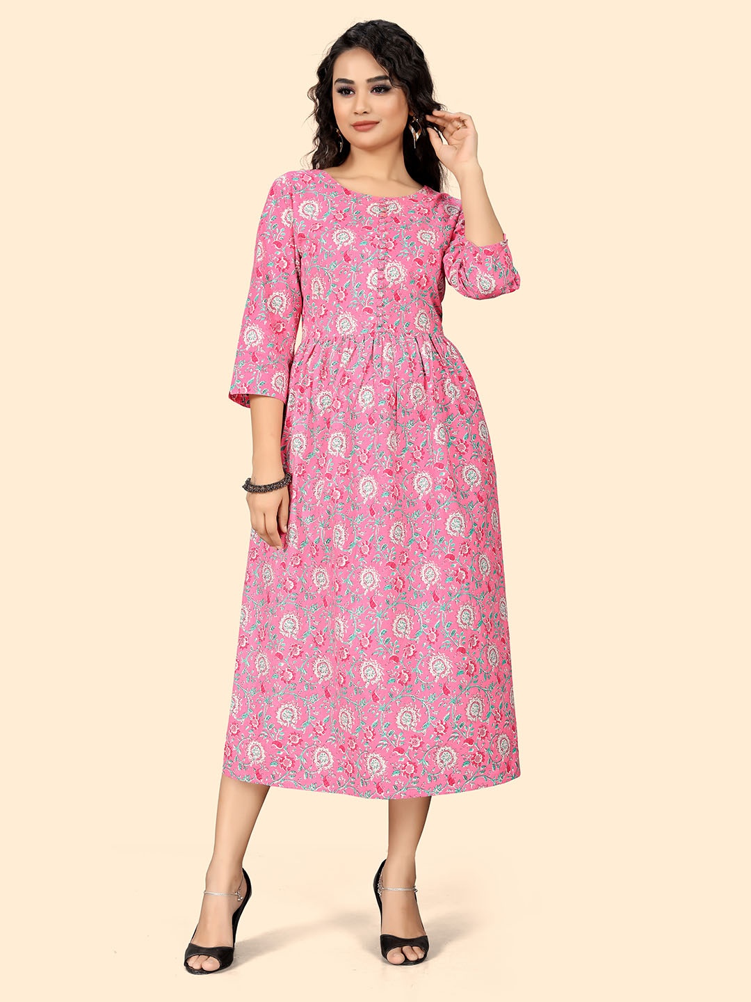 

Indian Women Printed Pure Cotton Fit & Flare Midi Dress, Pink