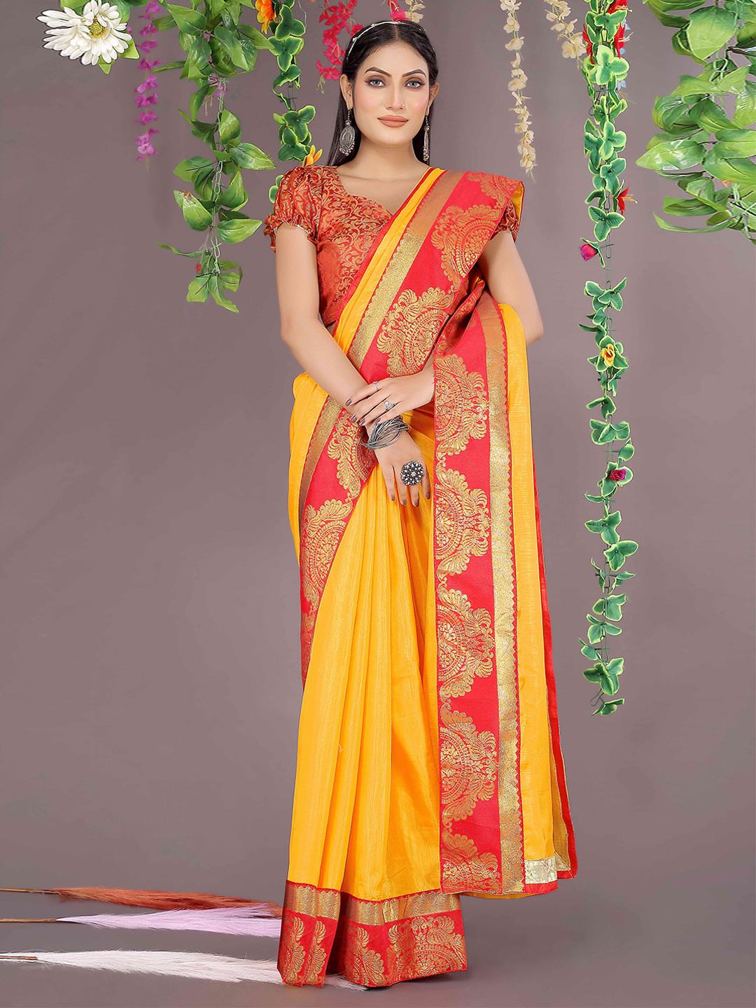

SAADHVI Ethinic Motifs Zari Saree, Yellow