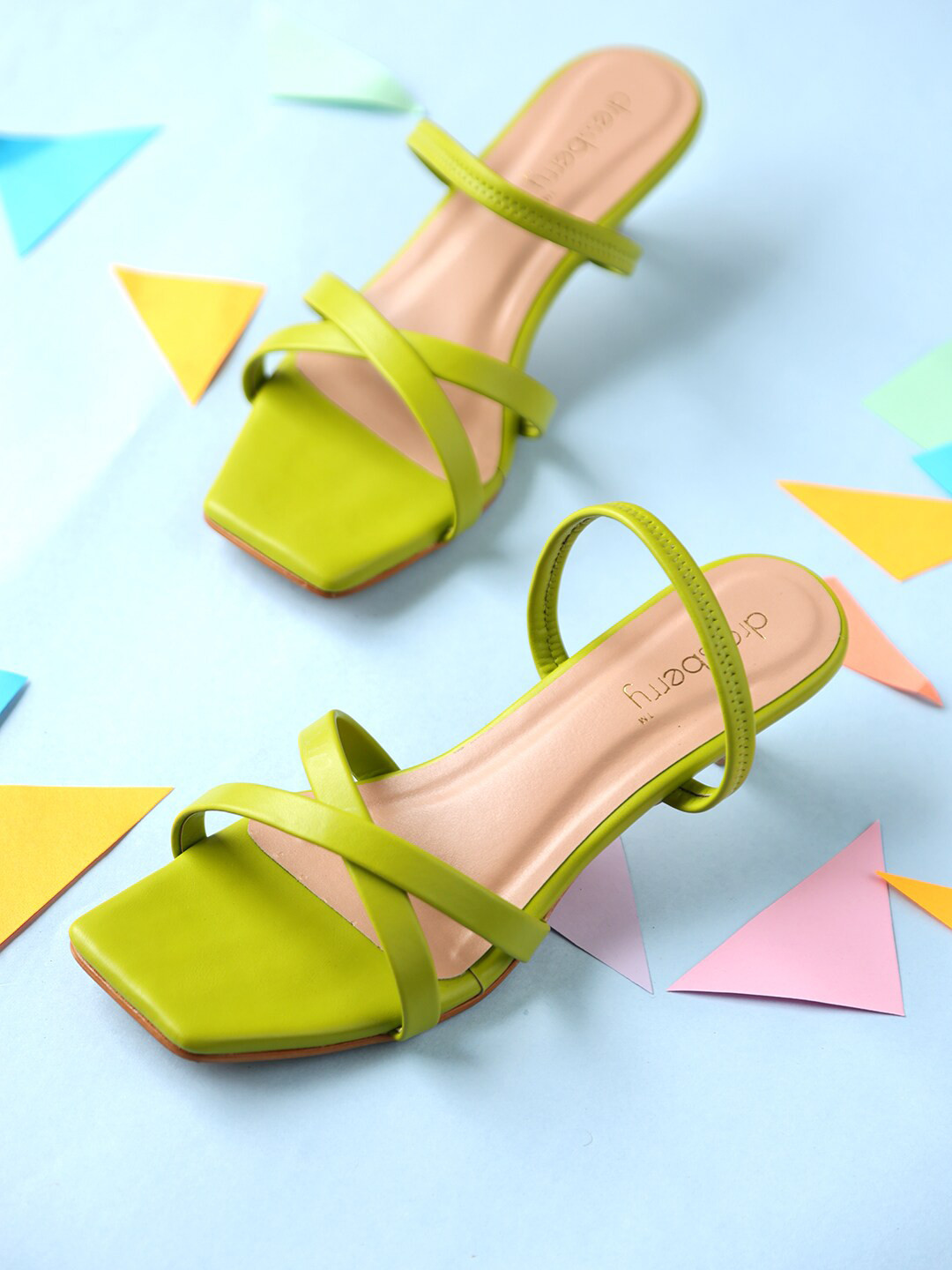 

DressBerry White Kitten Sandals, Green