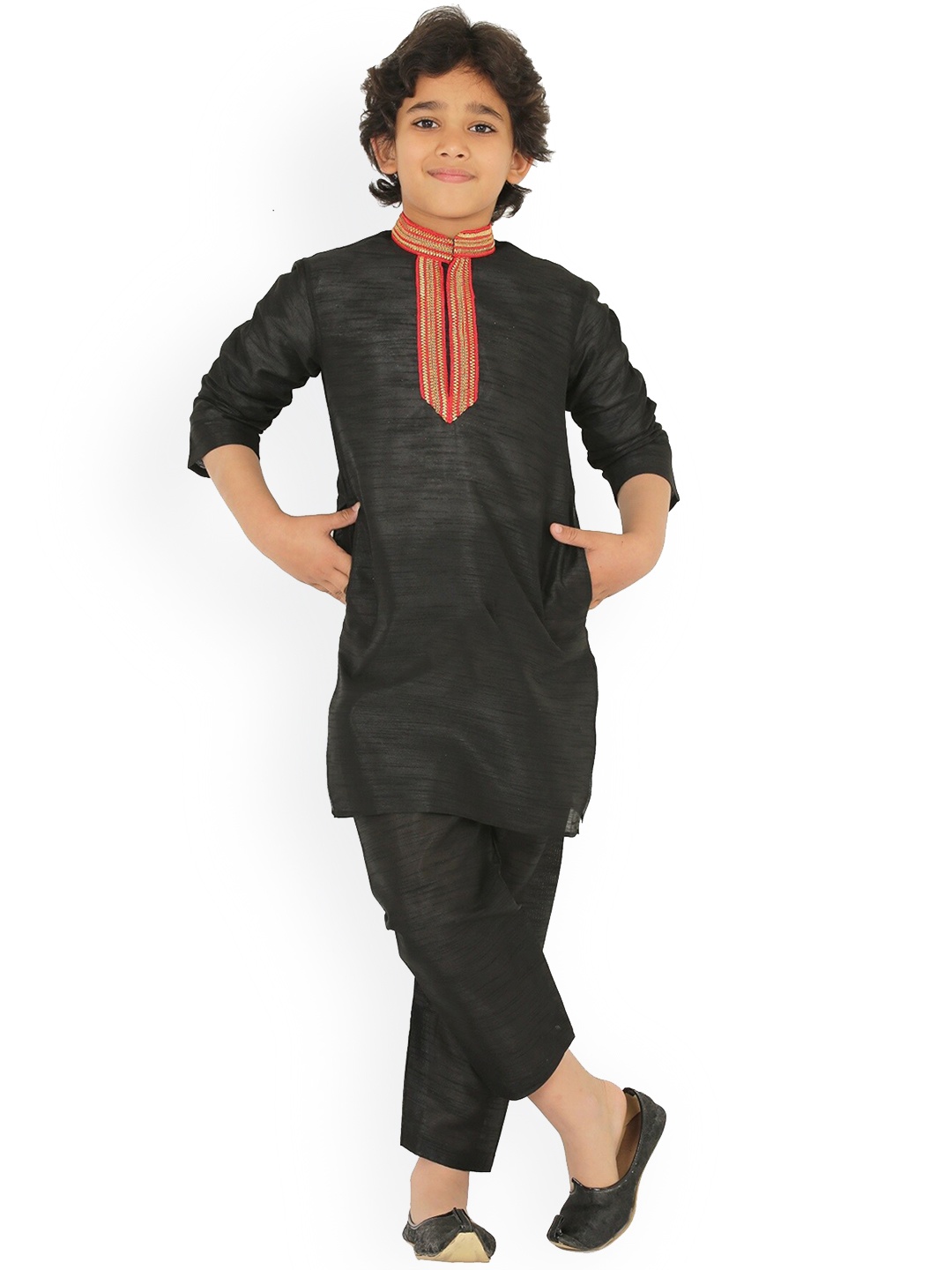

SmartRAHO Boys Mandarin Collar Zari Detail Dupion Silk Kurta with Pyjamas, Black