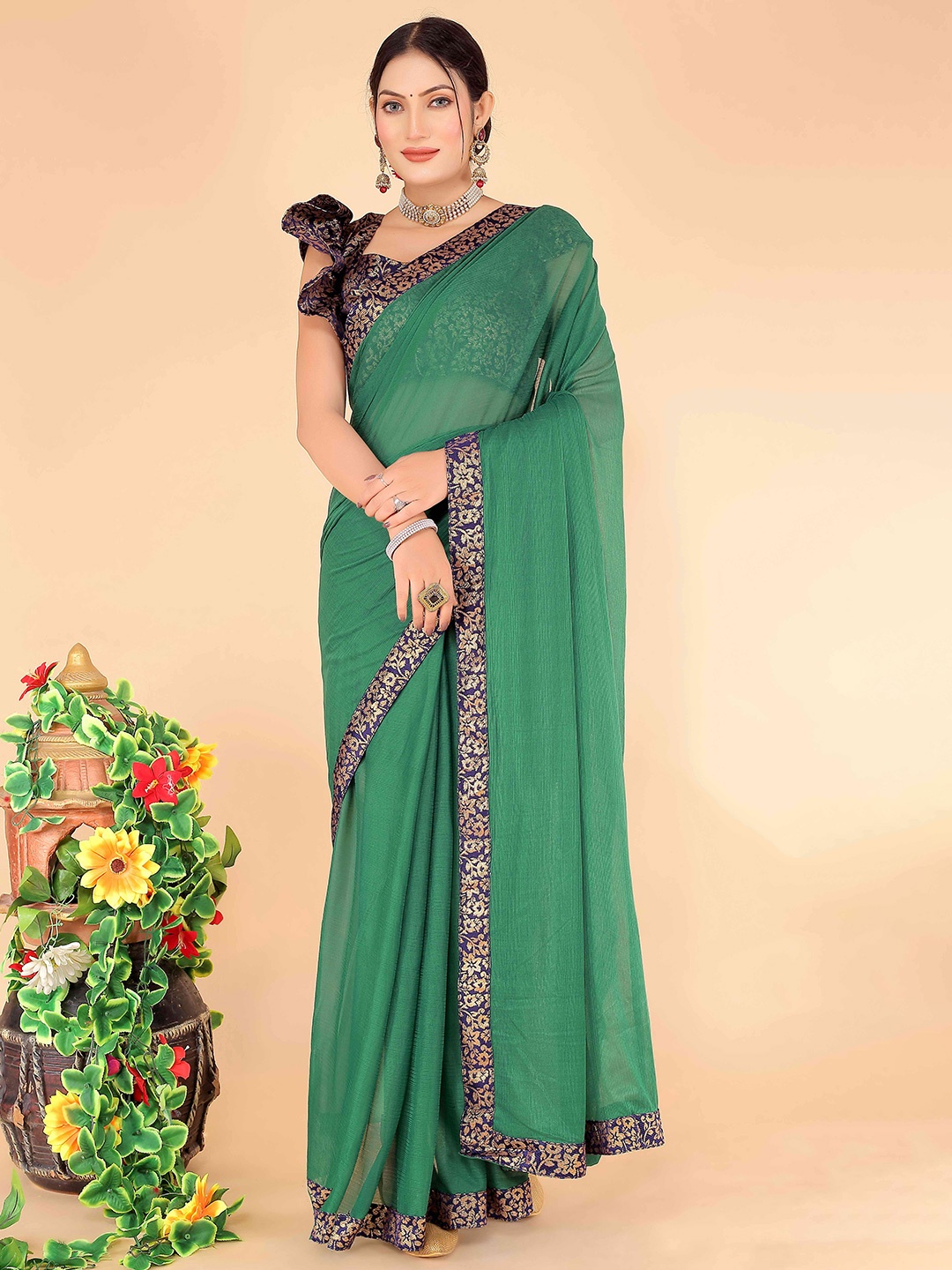 

SAADHVI Woven Design Border Zari Art Silk Saree, Green