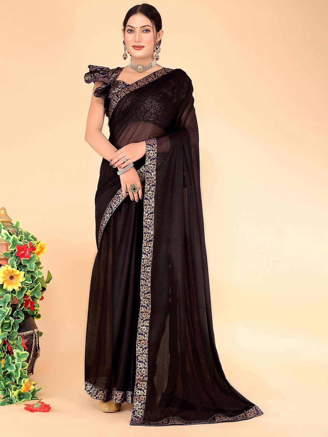 

SAADHVI Zari Art Silk Saree, Black