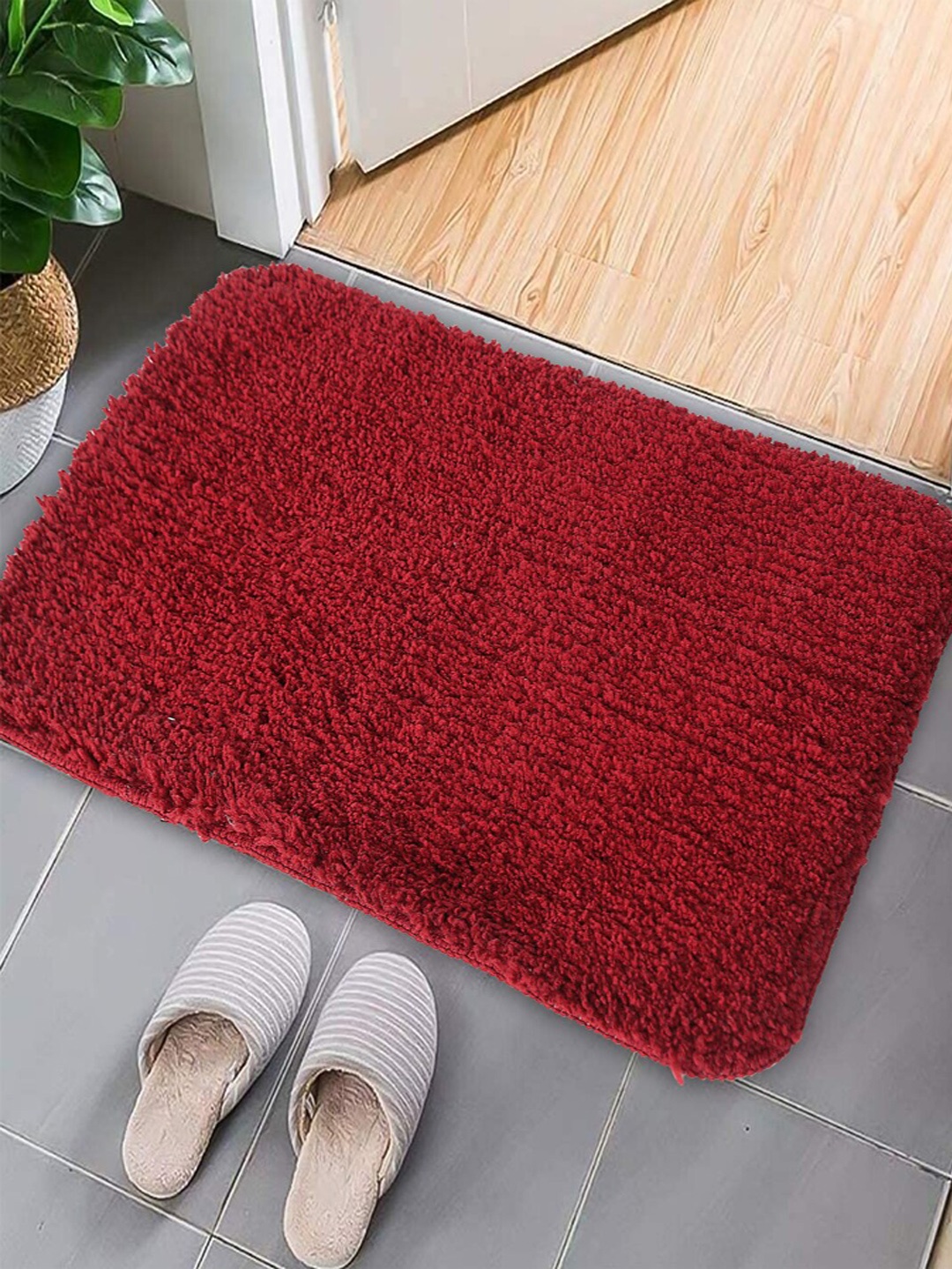 

CURIOUS LIFESTYLE Maroon Textured Anti-Slip Doormat