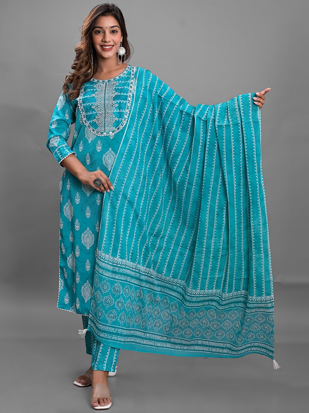 

KASHEEDA Ethnic Motifs Embroidered Thread Work Pure Cotton Kurta with Trousers & With, Blue